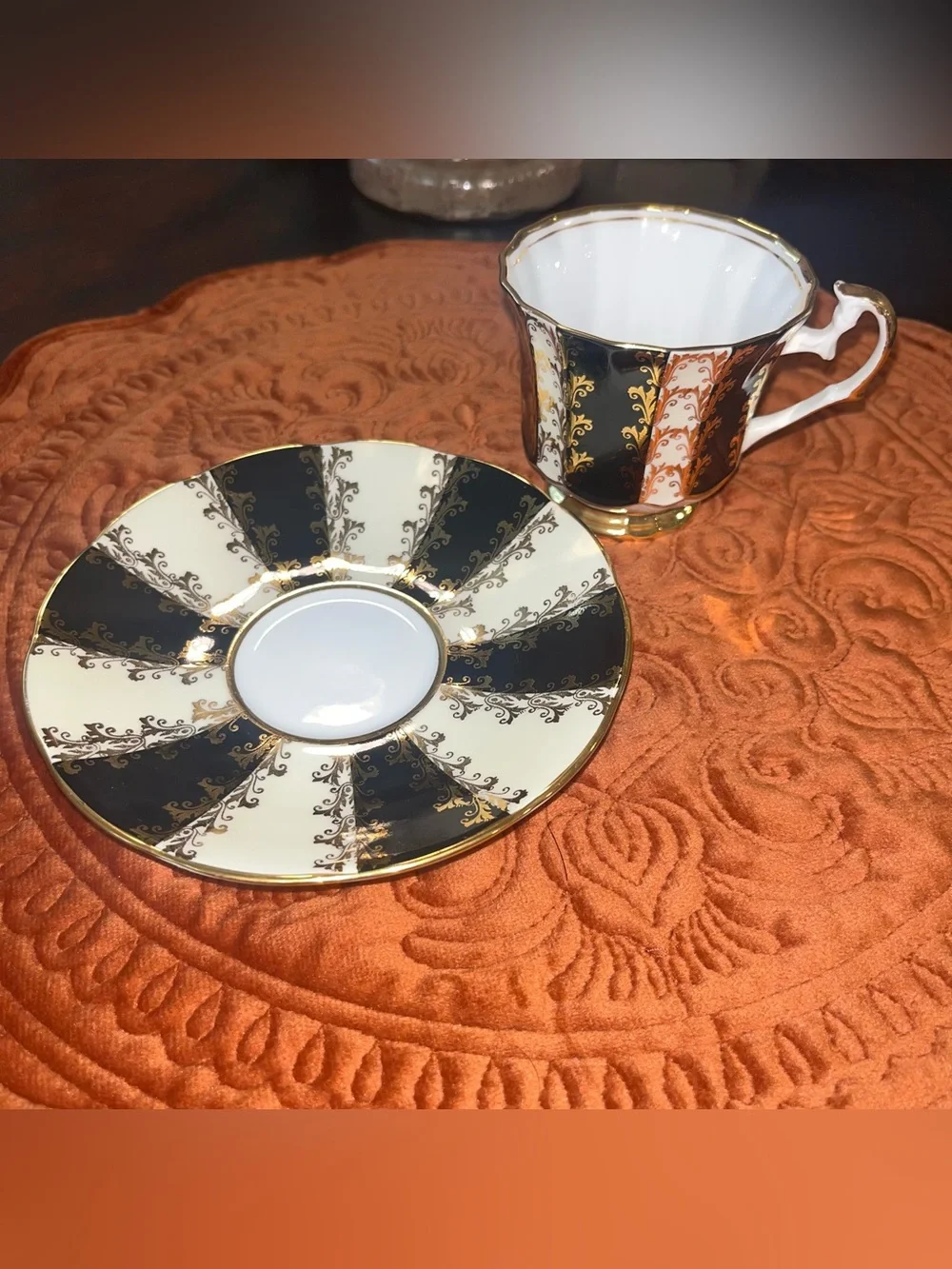 Vintage Elizabethan 4661 Black Gold Fine Bone China Teacup & Saucer England
